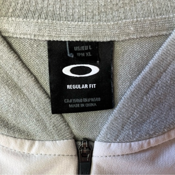 NWOT Oakley Grey 1/4 Zip Pullover Sweater - Picture 4 of 11